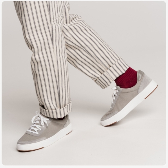 Kizik Women's Size 9.5 Wide Gray Canvas And Suede Slip-on Sneakers - Picture 1 of 13